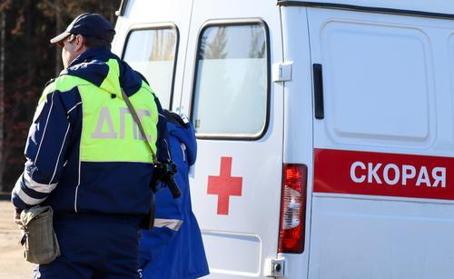 Десять человек были доставлены в больницу после столкновения автобуса с грузовиком в Подмосковье