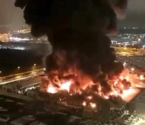 Поджог рассматривается среди версий пожара в торговом центре «МЕГА Химки»