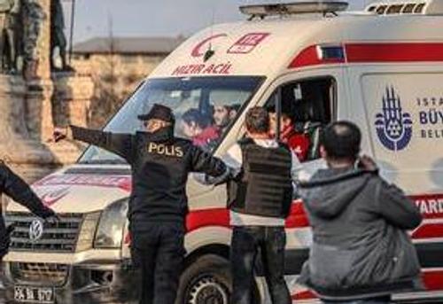 В результате теракта в турецком Диярбакыре ранения получили девять сотрудников полиции