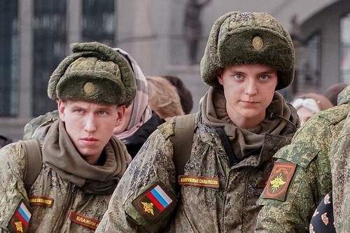 Военком по Дмитрову, Талдому и Дубне Фотин: срочники, призванные в армию осенью 2023-го, будут служить два года