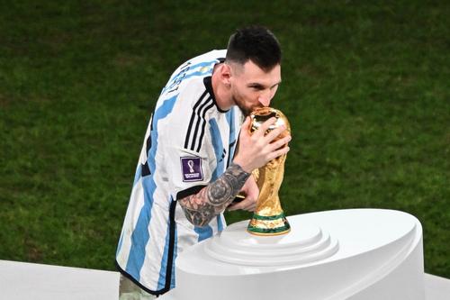Аргентина стала чемпионом мира по футболу, обыграв французов в серии пенальти