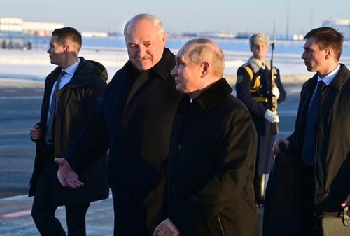 Лукашенко заявил, что Запад обеспокоен его частыми встречами с Путиным