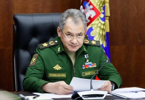 Министр обороны РФ Шойгу: требуется создание Московского и Ленинградского военных округов  