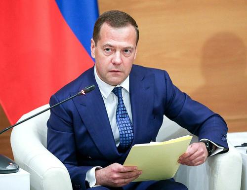 Медведев обсудил с лидером Китая кризис на Украине