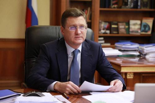Новак заявил, что добыча газа в России по итогам года снизится на 18-20 процентов