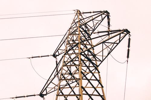 Одна из электростанций на Украине прекратила выработку энергии после обстрела