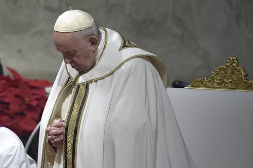 Папа Римский Франциск в своем рождественском послании призвал немедленно положить конец конфликту на Украине