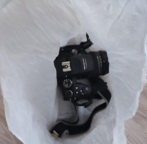 В Магнитогорске сотрудник автосервиса украл из маршрутки забытый фотоаппарат