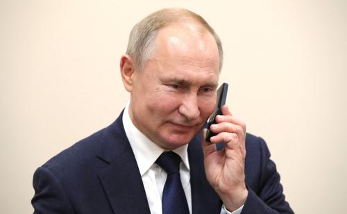 Путин поговорил по телефону с девочкой из Запорожской области, которая мечтала побывать в гостях у Деда Мороза