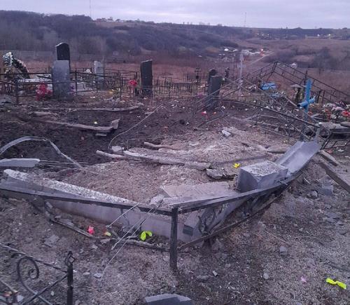 Белгородский губернатор сообщил, что при обстреле Мурома снаряды попали на городское кладбище — повреждены могилы и памятники