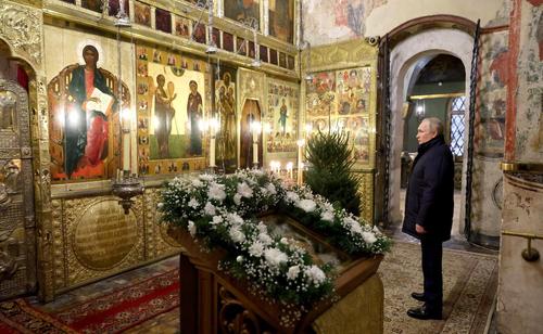 Владимир Путин поздравил православных христиан с Рождеством
