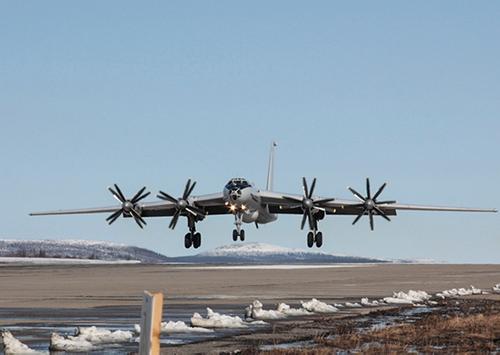 Противолодочные самолёты ВМС РФ продолжают патрулирование мирового воздушного пространства