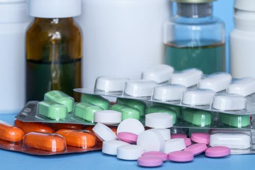 Аналитик фармрынка Беспалов сообщил, что в этом году не будет резкого роста цен на лекарства