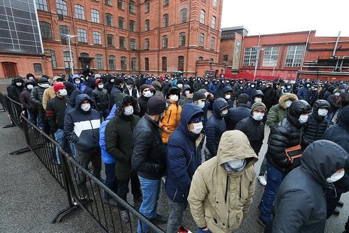 Мигранты вместе с семьями увеличивают нагрузку на социалку, образование и здравоохранение