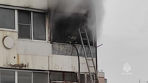В Хабаровске загорелась квартира в многоэтажке