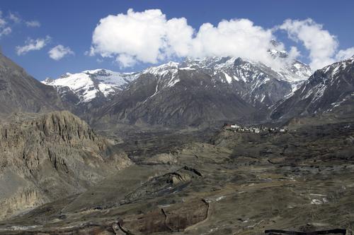 Российская блогерша Елена Бандуро выложила селфи из самолета, потерпевшего крушение в Непале