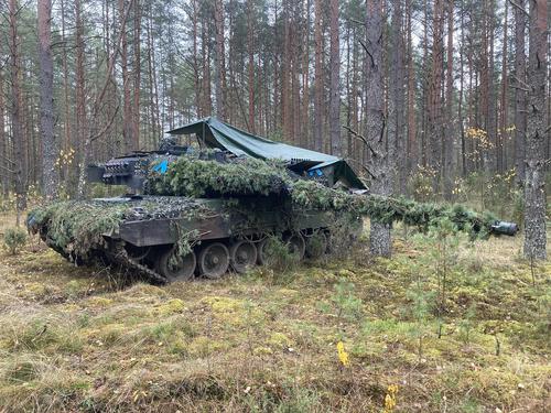 Глава Rheinmetall Паппергер: на подготовку танков Leopard к отправке на Украину в случае разрешения властей ФРГ ушел бы год