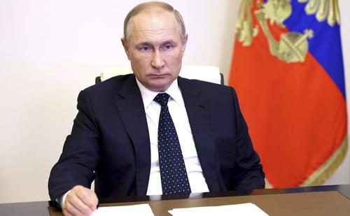 Путин посмертно присвоил звание Героя России старшине Сафину, погибшему в СВО