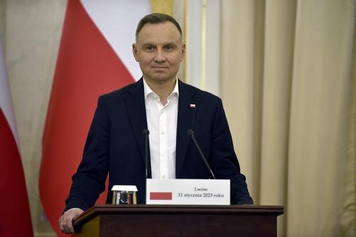 Польский президент Дуда: украинский конфликт завершится за столом переговоров, но сегодня условий для них точно нет
