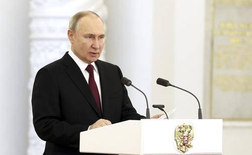 Песков пообещал своевременно назвать даты прямой линии и послания Путина Федеральному собранию