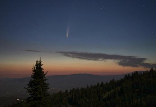 В последний раз «зеленая комета» приближалась так близко к Земле в каменном веке