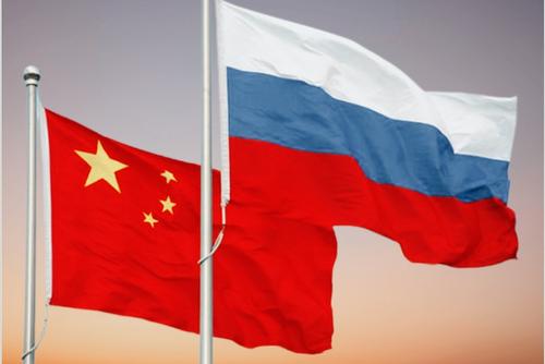 Китай строит шёлковые пути, Россия - потоки