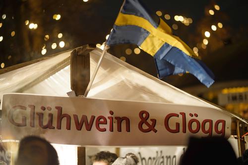 T24: турецкие активисты сожгли флаг Швеции в ответ на провокацию с сожжением Корана в Стокгольме