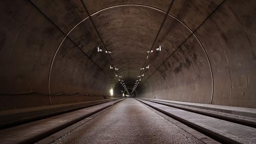 Проезд по тоннелю петербургской дамбы с Финской стороны ограничен