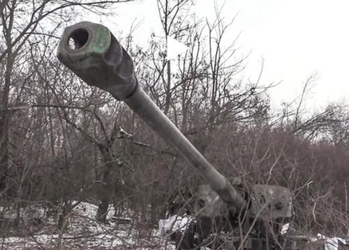 Артиллерия российской морской пехоты обстреливает ВСУ высокоточными снарядами «Краснополь»