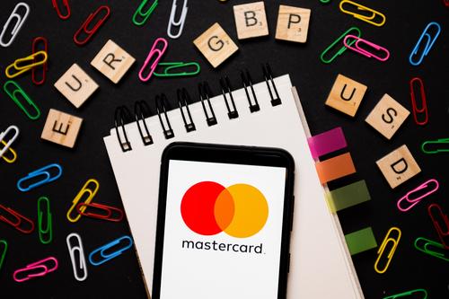 Компания Mastercard потеряла $30 млн из-за ухода из России
