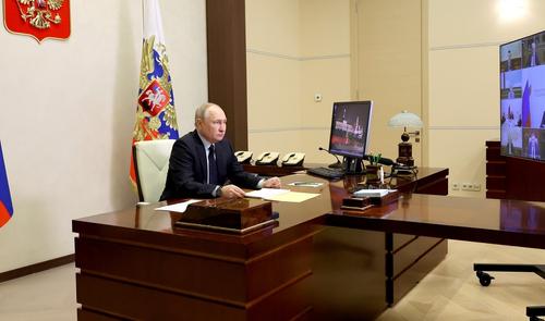 Путин назвал приоритетной задачей ликвидацию возможности обстрелов приграничных регионов РФ, заявив, что это дело Минобороны