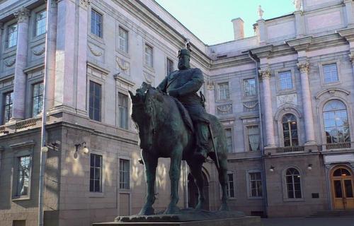 В Санкт-Петербурге планируют впервые отреставрировать памятник Александру III