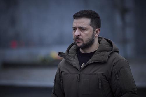 Экс-депутат Кива: Зеленский молчит о нехватке боеприпасов у ВСУ, которая приведет к окружению их основной группировки в Донбассе