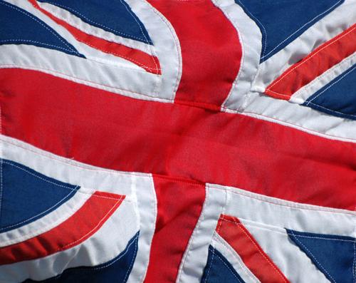 Как красная тряпка: в Красноярском крае произошёл скандал из-за британских флагов в детсаде
