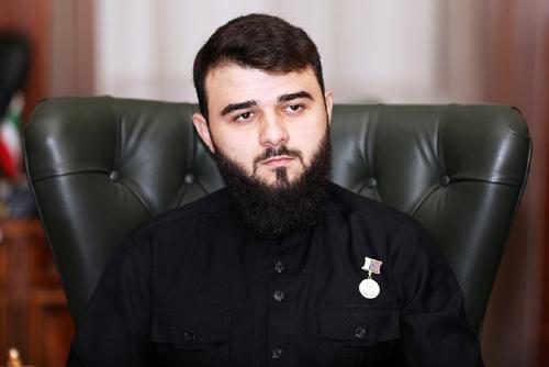 Кадыров представил нового вице-премьера Чечни — своего 26-летнего племянника Хамзата