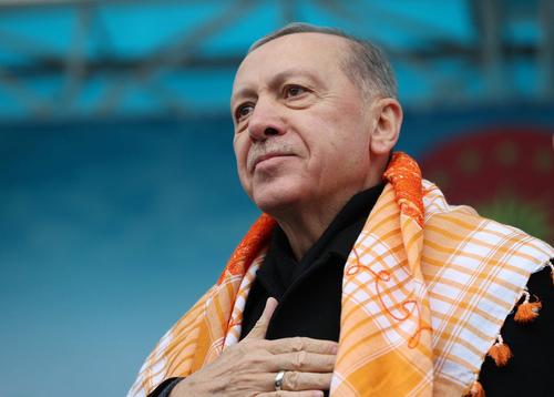 Пушков: на Западе есть скрытые надежды, что последствия землетрясения в Турции подорвут шансы Эрдогана победить на выборах