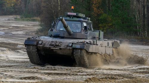 Нидерланды вместе с Германией и Данией поставят Украине около ста танков Leopard 1
