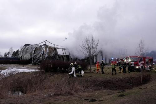 В Латвии горит американский завод дронов – кто виноват?