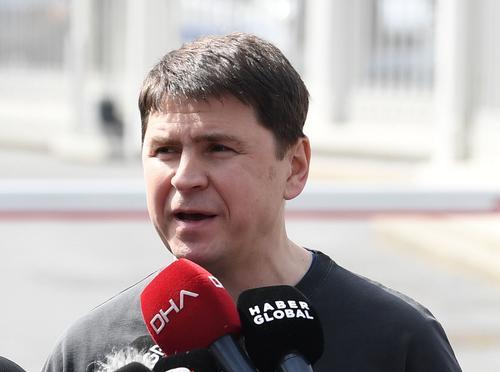 Советник главы офиса президента Украины Подоляк считает, что в SpaceX должны выбрать кого поддерживать: Россию или Украину 