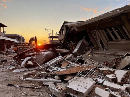Армения направила пострадавшей от землетрясения Турции гуманитарную помощь через закрытую сухопутную границу