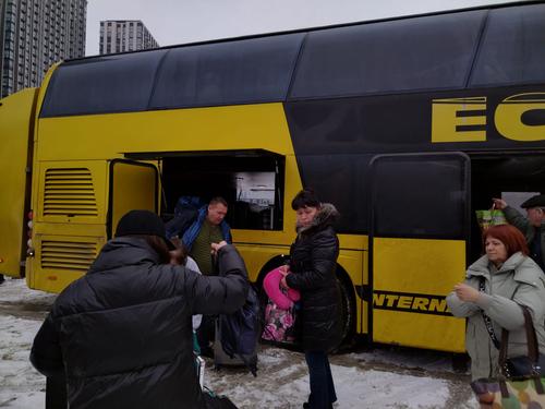 Латвийскую границу каждый день пересекают несколько сотен украинцев