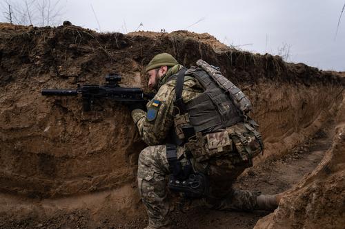 Российские артиллеристы уничтожили под Херсоном десять боевиков украинской теробороны