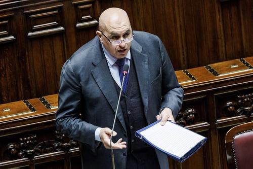 Министр обороны Крозетто: Украина в последние дни запросила у Италии средства защиты от ядерного, биологического и химоружия