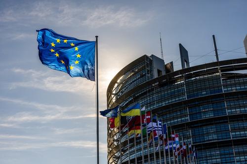 Еврокомиссар Рейндерс сообщил, что ЕС смог заморозить 21,5 миллиарда евро активов российских компаний и олигархов