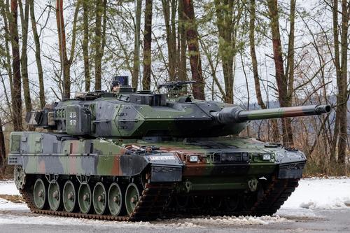 Sunday Times: к апрелю Киев сможет получить лишь четверть обещанных западными союзниками танков