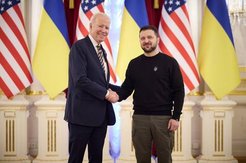 Зеленский назвал визит Байдена в Киев важным проявлением поддержки Украины