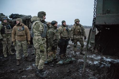 Марочко: противник ежедневно направляет в район Кременной не менее роты солдат
