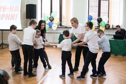 Депутат ЗСК посетил праздник в детском центре «Дети Лучики»