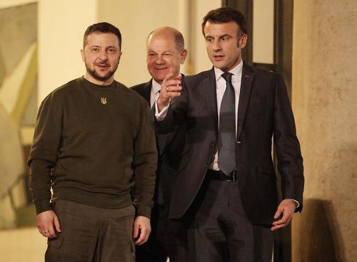 WSJ: Шольц и Макрон во время встречи в Париже советовали Зеленскому начать переговоры с Россией