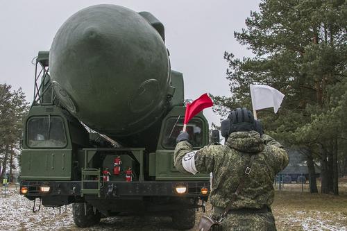 Politico: администрация США считает низкой вероятность применения Россией тактического ядерного оружия на Украине